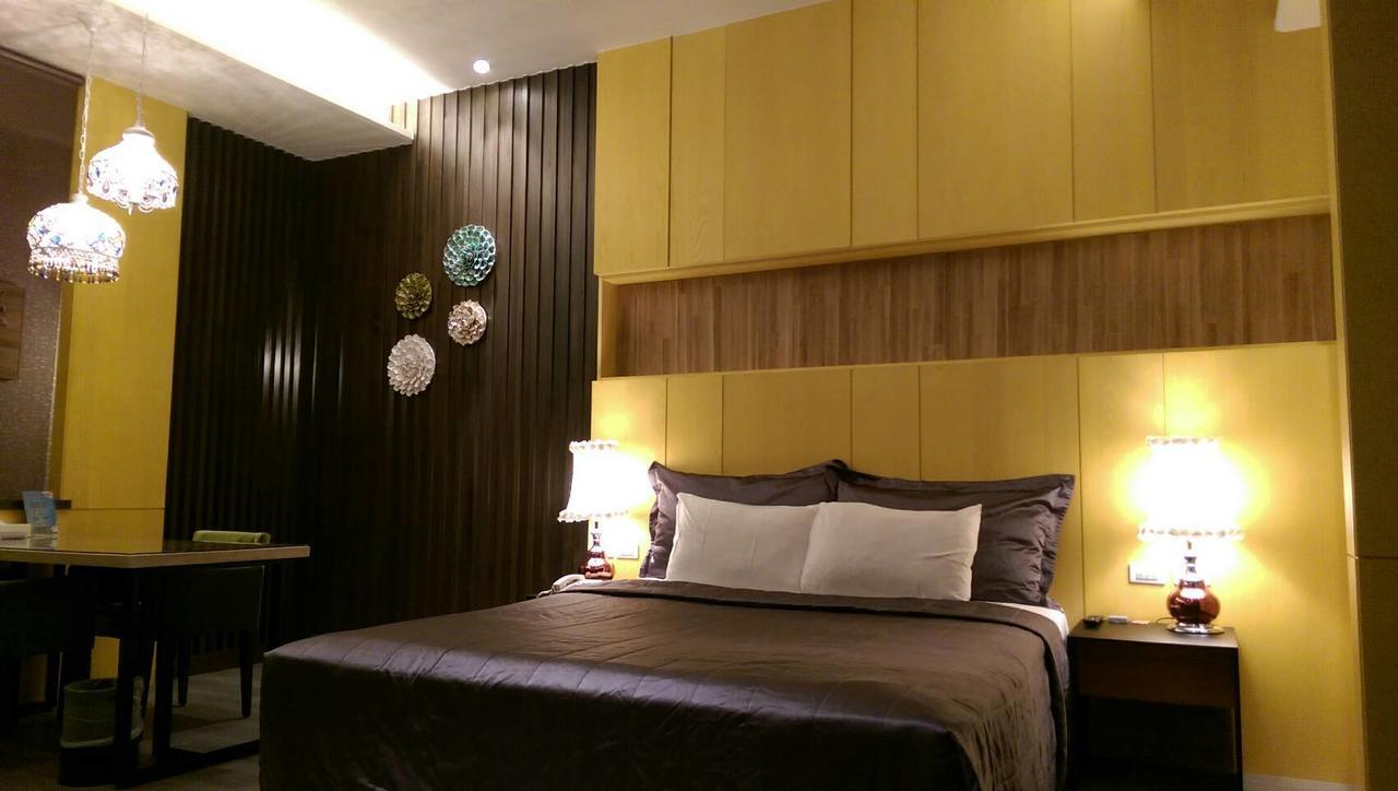 麗馨汽車旅館 Leesing Motel Kaohsiung Exterior photo