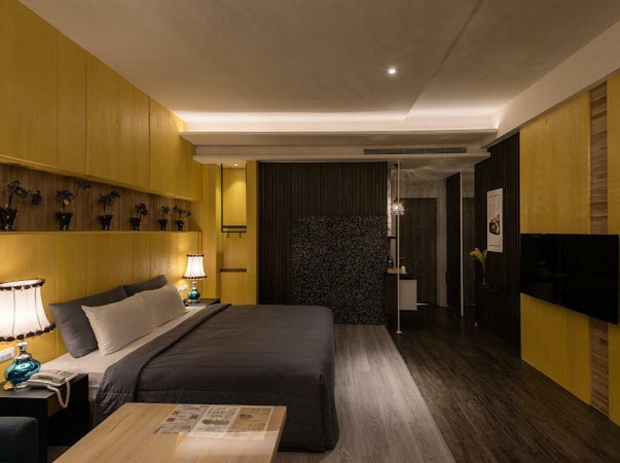 麗馨汽車旅館 Leesing Motel Kaohsiung Exterior photo